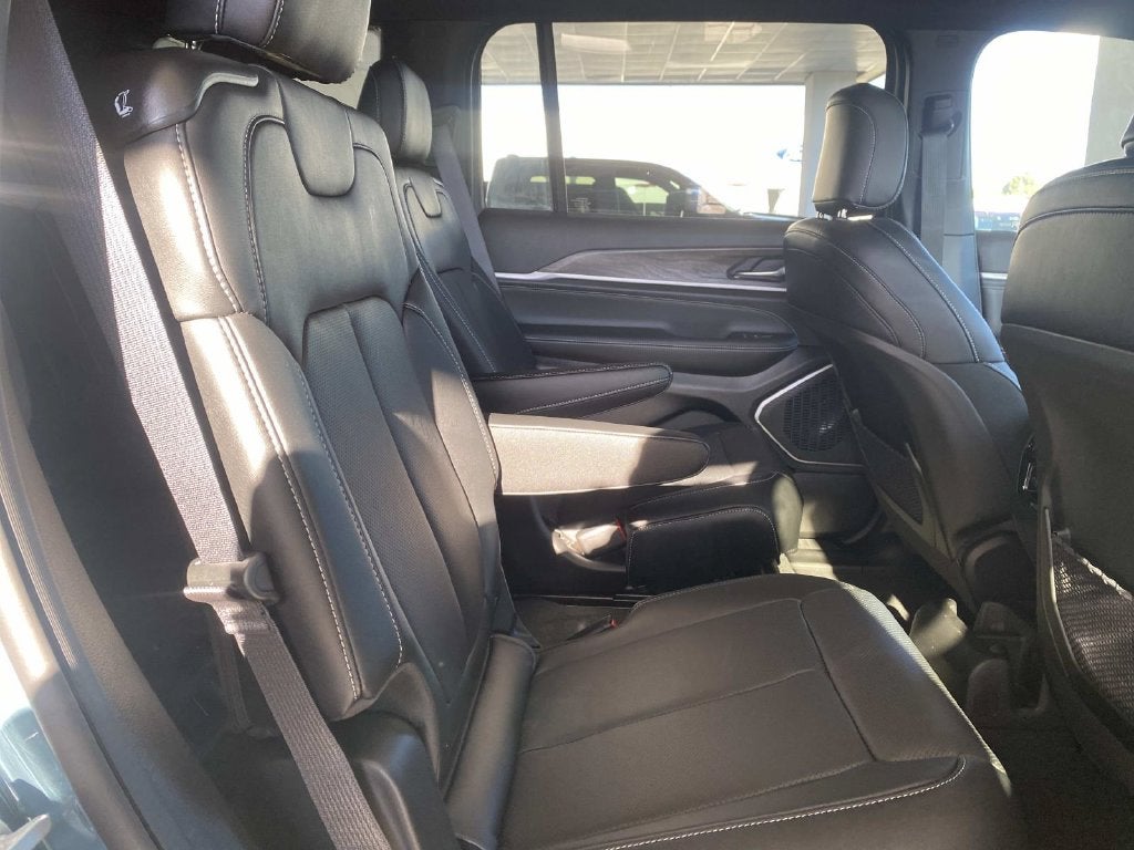 2027 Jeep Grand Cherokee L GRAND CHEROKEE L LIMITED RESERVE 4X4