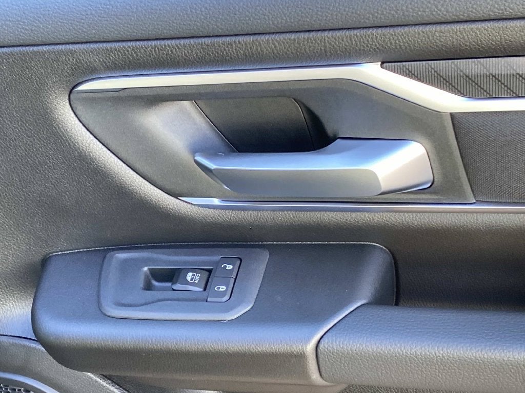 2027 RAM 1500 RAM 1500 BIG HORN CREW CAB 4X2 5'7' BOX