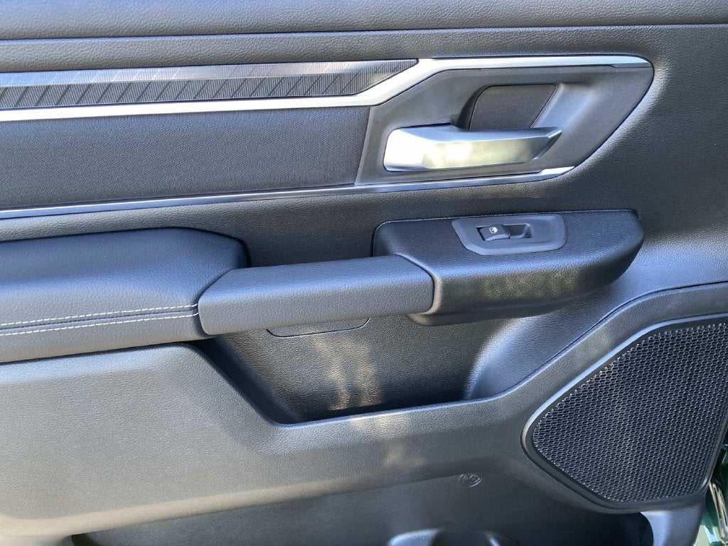 2027 RAM 1500 RAM 1500 BIG HORN CREW CAB 4X2 5'7' BOX