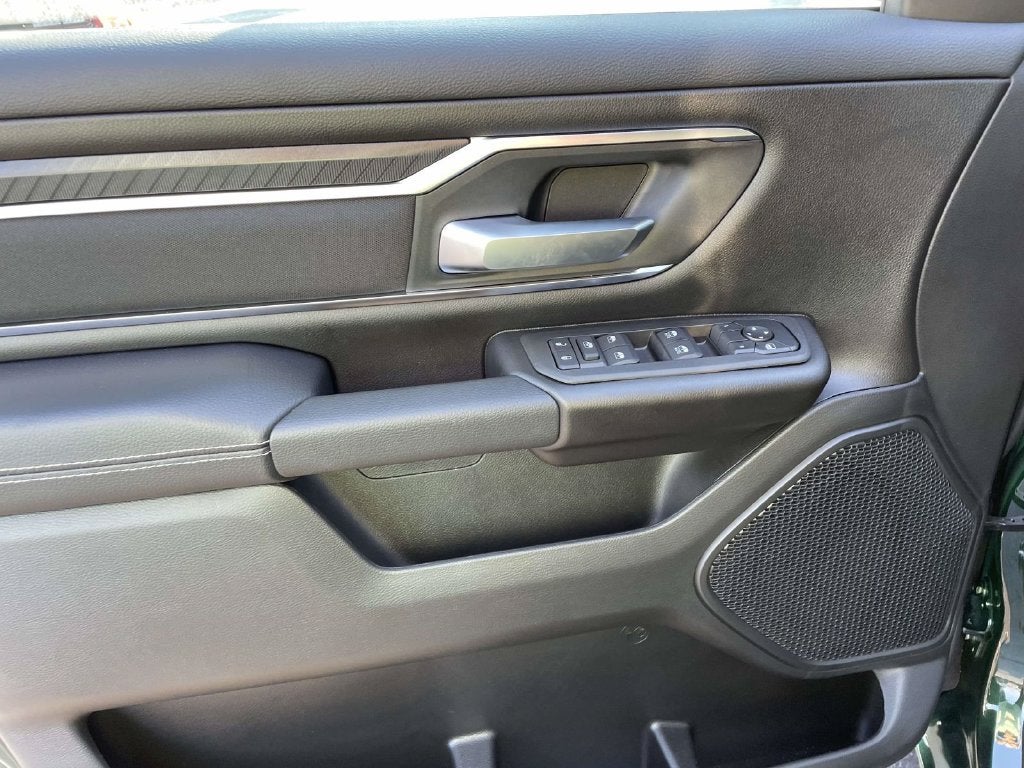 2027 RAM 1500 RAM 1500 BIG HORN CREW CAB 4X2 5'7' BOX