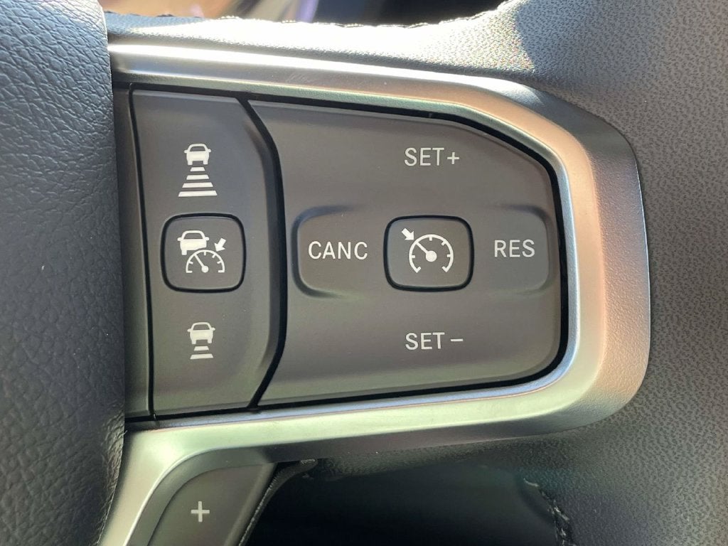 2027 RAM 1500 RAM 1500 BIG HORN CREW CAB 4X2 5'7' BOX