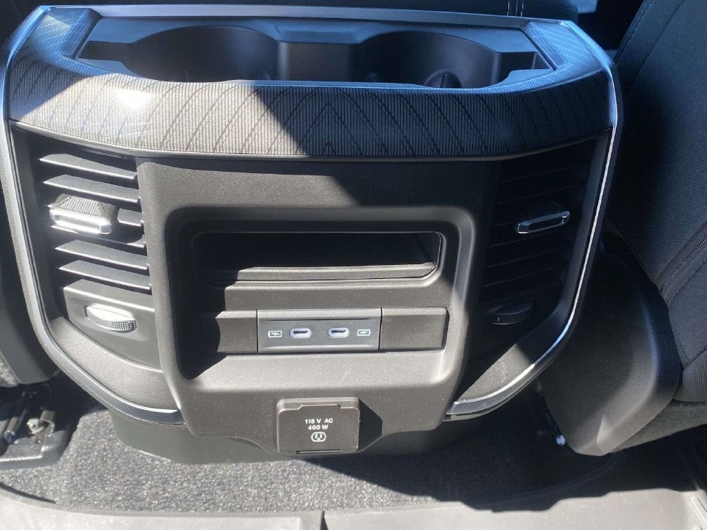 2027 RAM 1500 RAM 1500 BIG HORN CREW CAB 4X4 5'7' BOX