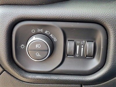 2019 RAM 1500 Big Horn/Lone Star Crew Cab 4x4 5'7' Box