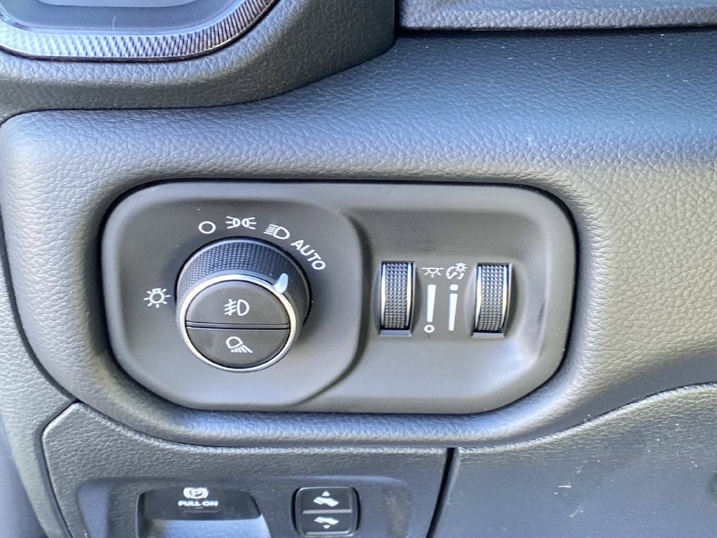 2027 RAM 1500 RAM 1500 REBEL CREW CAB 4X4 5'7' BOX