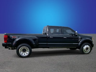 2022 Ford F-450SD Platinum