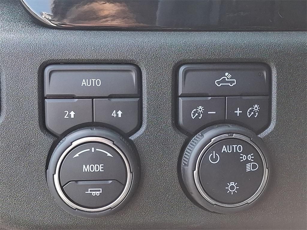 2023 Chevrolet Silverado 1500 4WD Crew Cab Short Bed LT with 2FL