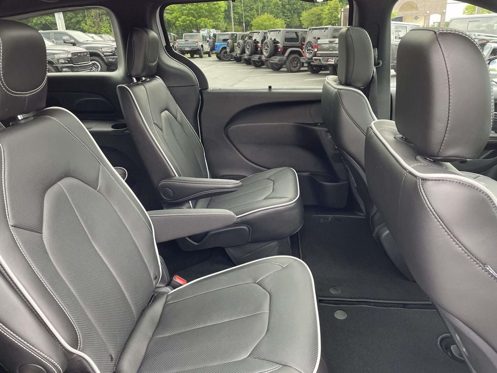 2027 Chrysler Pacifica PACIFICA LIMITED