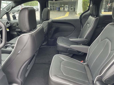 2027 Chrysler Pacifica PACIFICA LIMITED