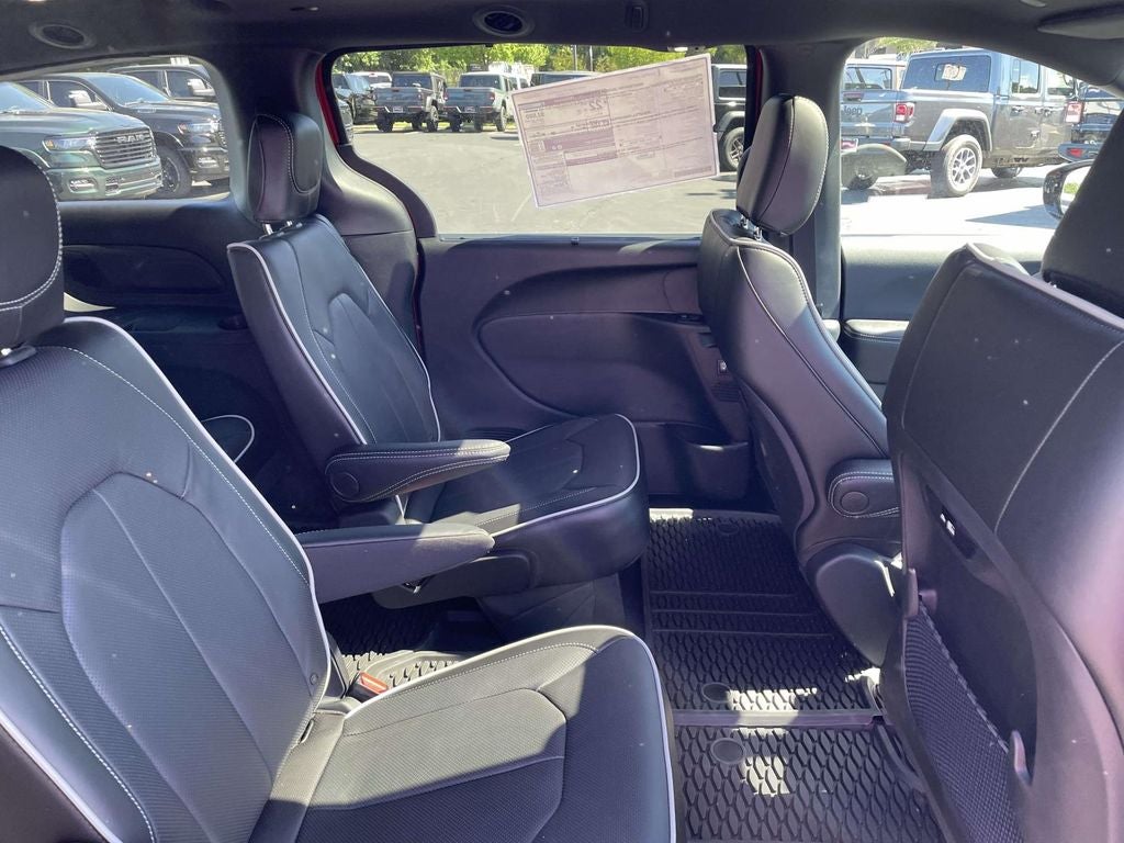 2027 Chrysler Pacifica PACIFICA LIMITED