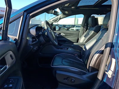 2023 Chrysler Pacifica Limited AWD