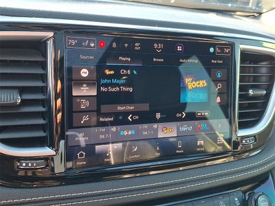 2023 Chrysler Pacifica Limited AWD