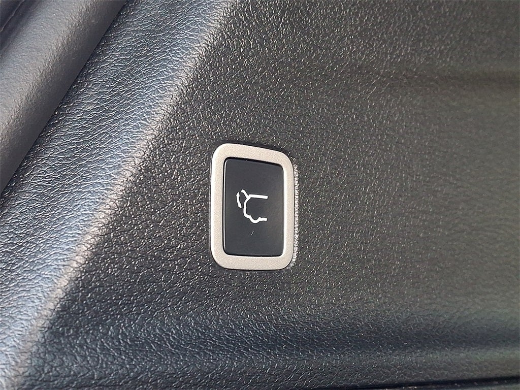 2023 Chrysler Pacifica Limited AWD