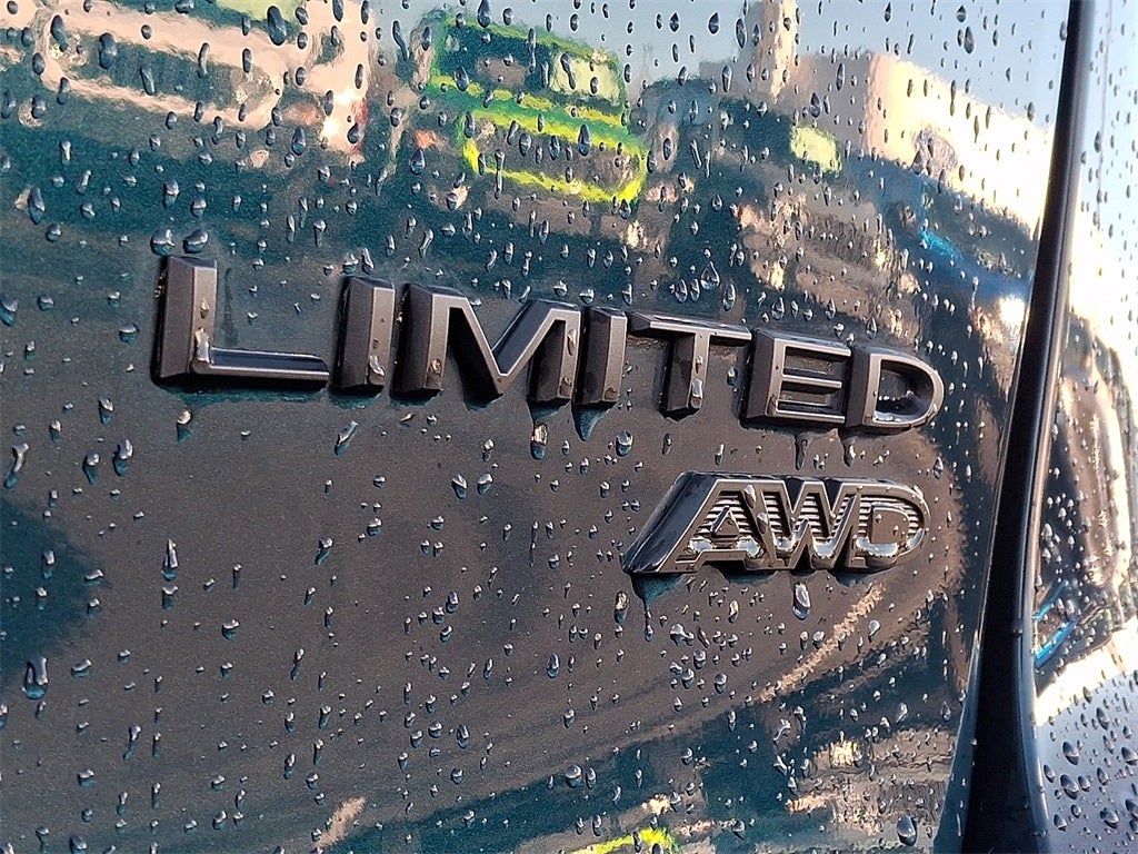 2023 Chrysler Pacifica Limited AWD