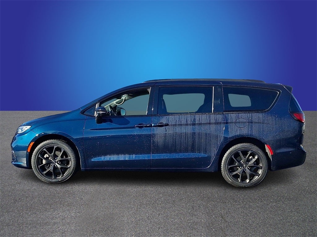 2023 Chrysler Pacifica Limited AWD