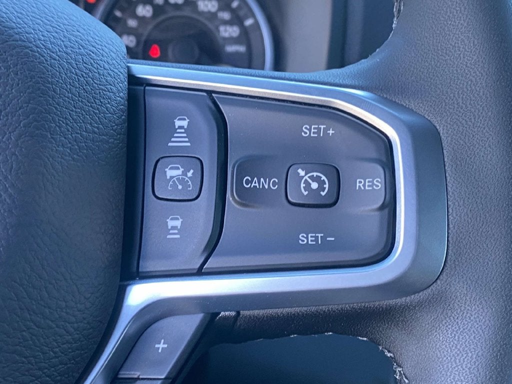 2027 RAM 2500 RAM 2500 BIG HORN CREW CAB 4X4 6'4' BOX