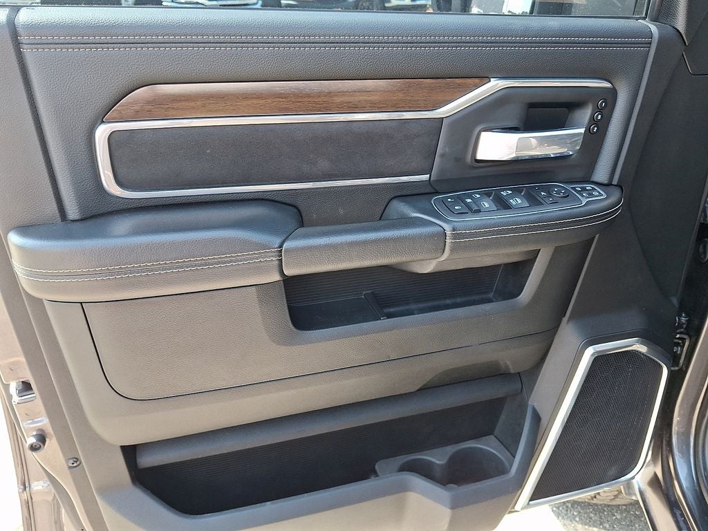 2024 RAM 2500 Laramie Crew Cab 4x4 6'4' Box
