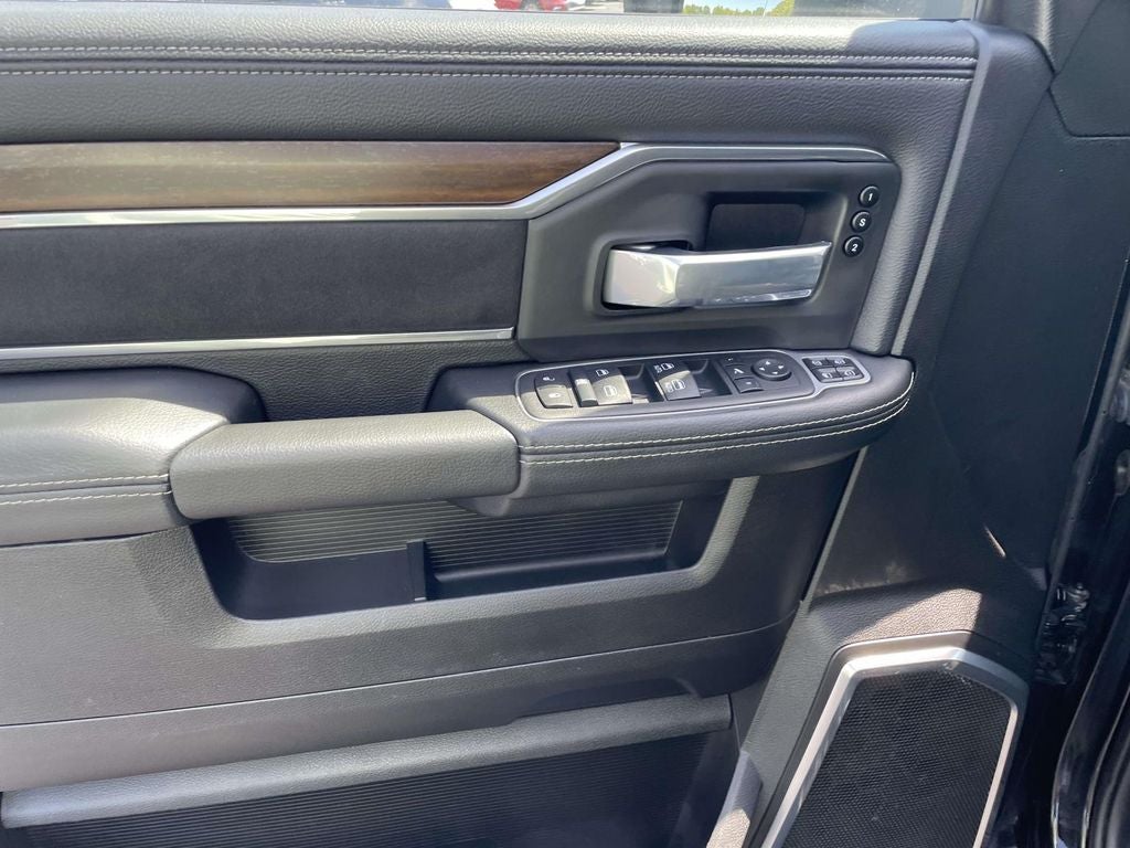 2024 RAM 2500 Laramie Crew Cab 4x4 6'4' Box