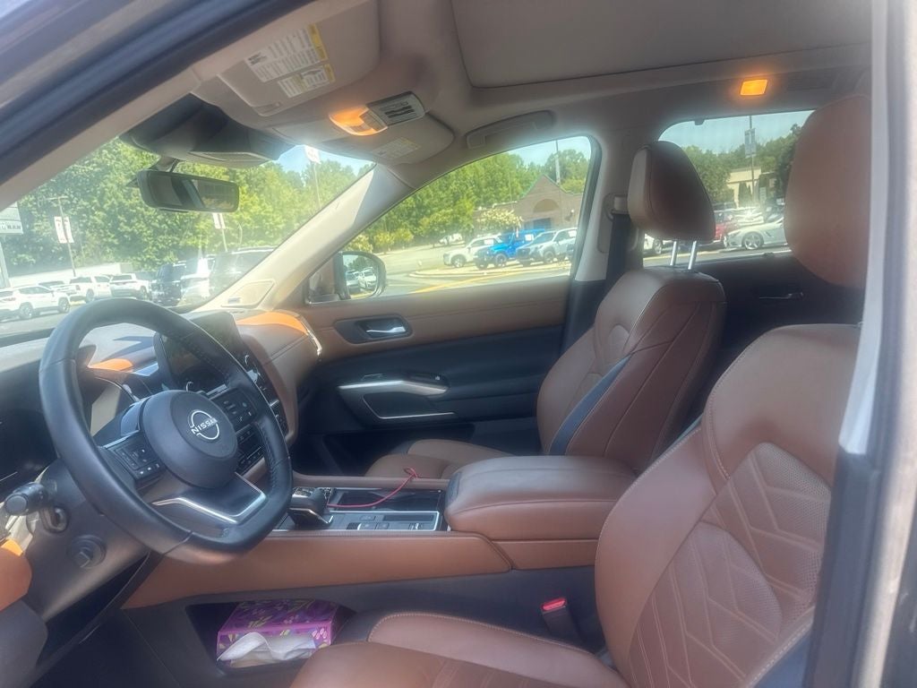 2024 Nissan Pathfinder Platinum