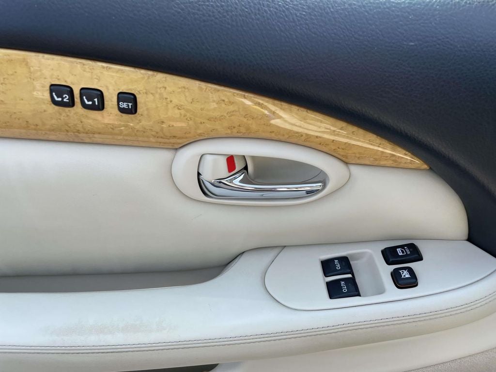 2005 Lexus SC 430