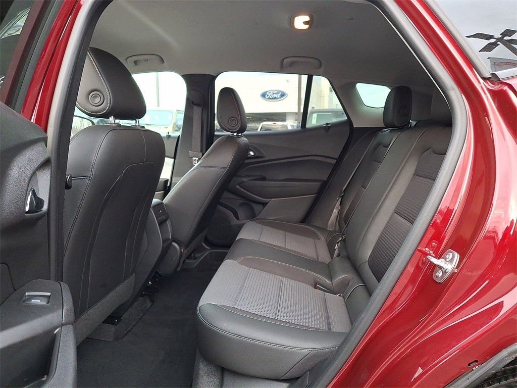 2025 Chevrolet Trax FWD LT