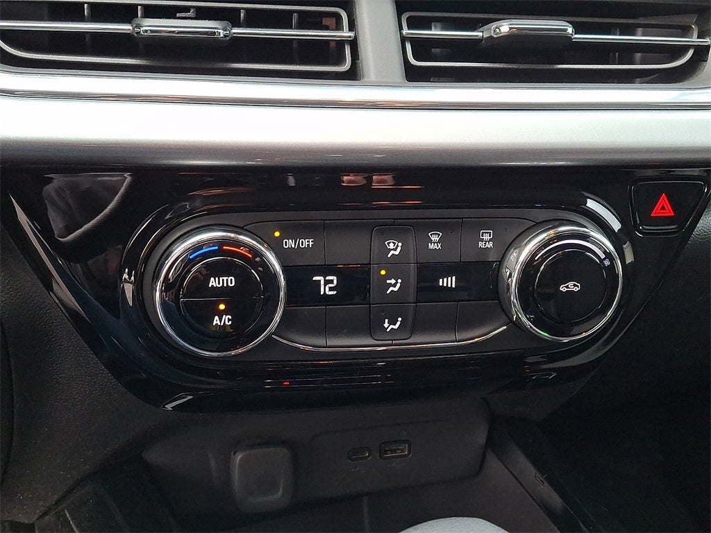 2025 Chevrolet Trax FWD LT