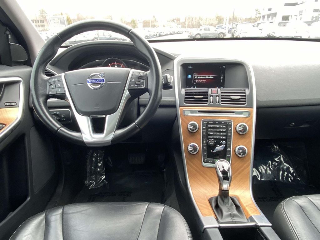 2017 Volvo XC60 T5 Inscription