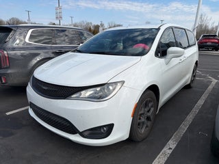 2020 Chrysler Pacifica Touring