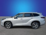 2025 Toyota Highlander Hybrid XLE