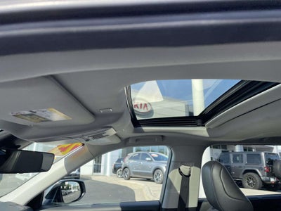2025 Toyota Highlander Hybrid XLE