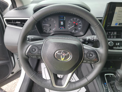 2024 Toyota Corolla Cross LE