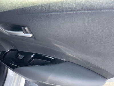 2025 Toyota Corolla Hatchback SE