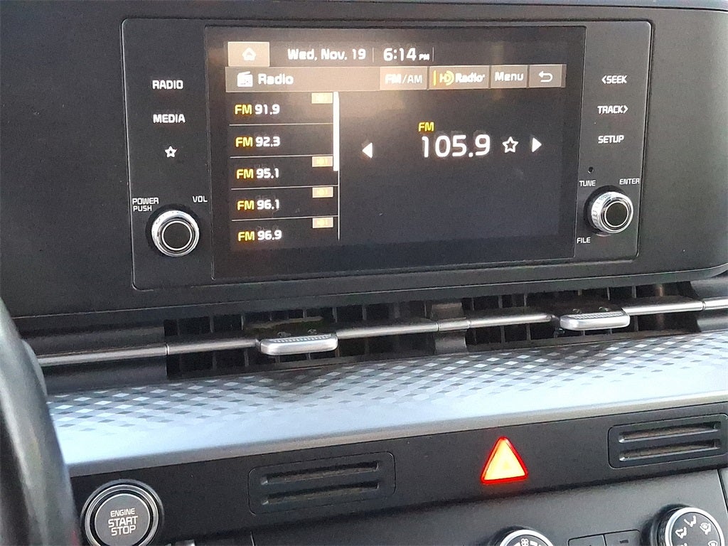 2023 Kia Carnival LX