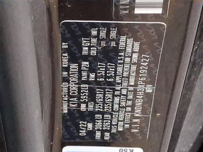 2023 Kia Carnival LX