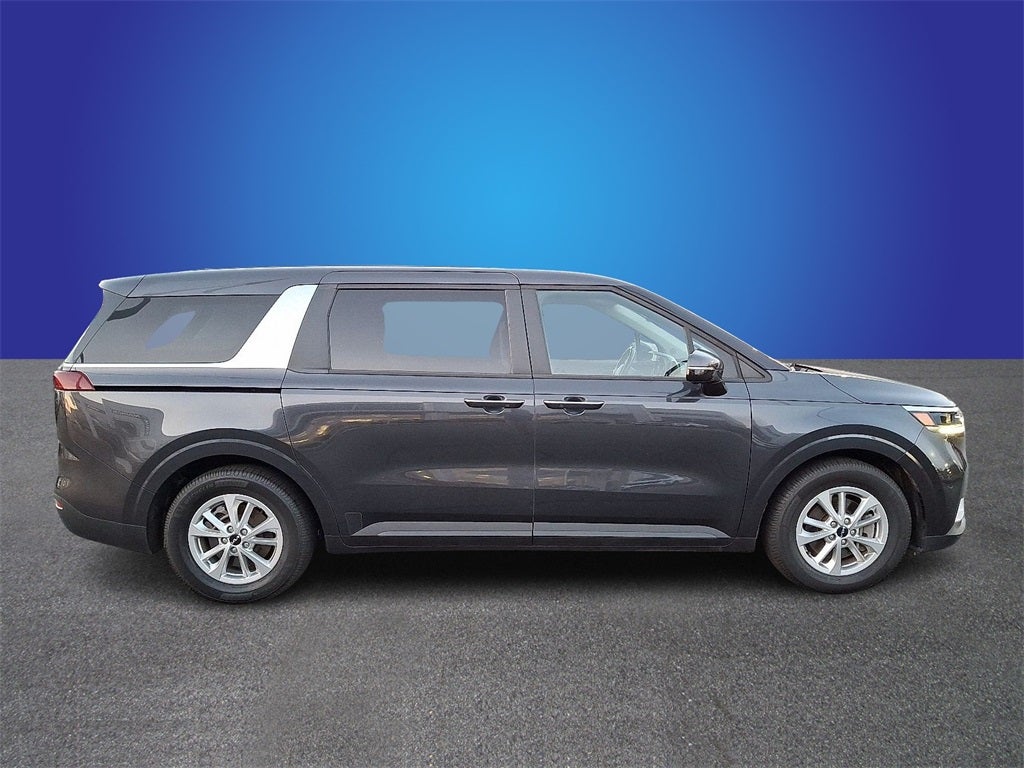 2023 Kia Carnival LX