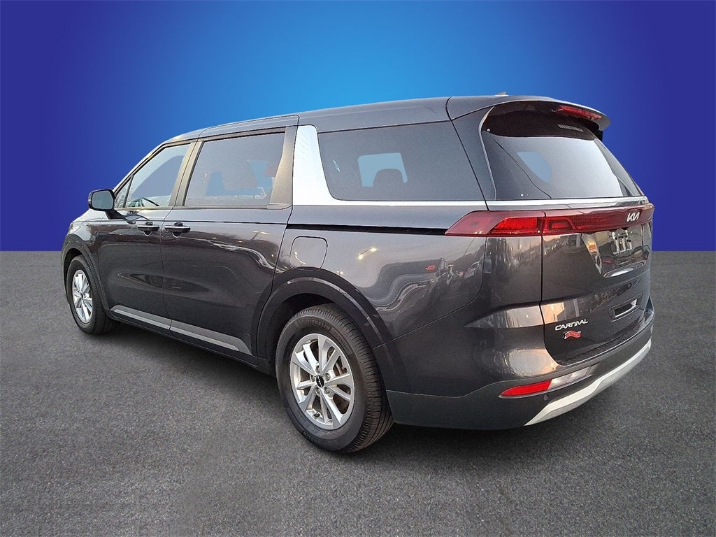 2023 Kia Carnival LX