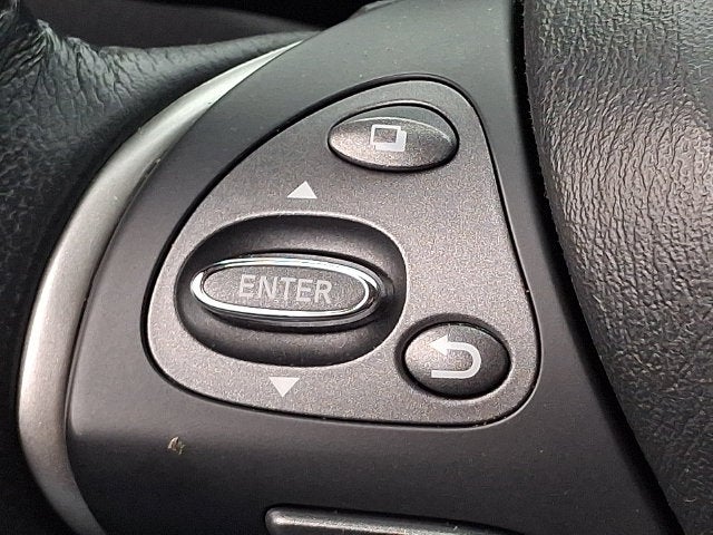 2018 Nissan Pathfinder SV