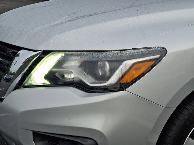 2018 Nissan Pathfinder SV