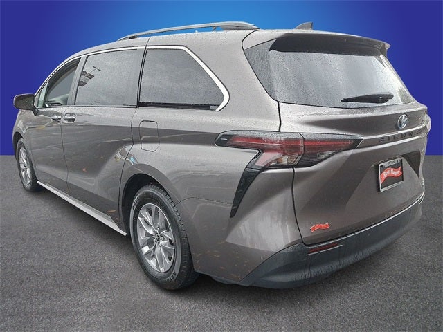 2024 Toyota Sienna XLE 7 Passenger