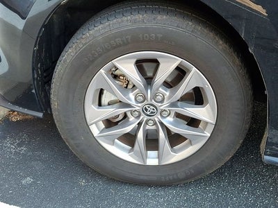 2024 Toyota Sienna XLE