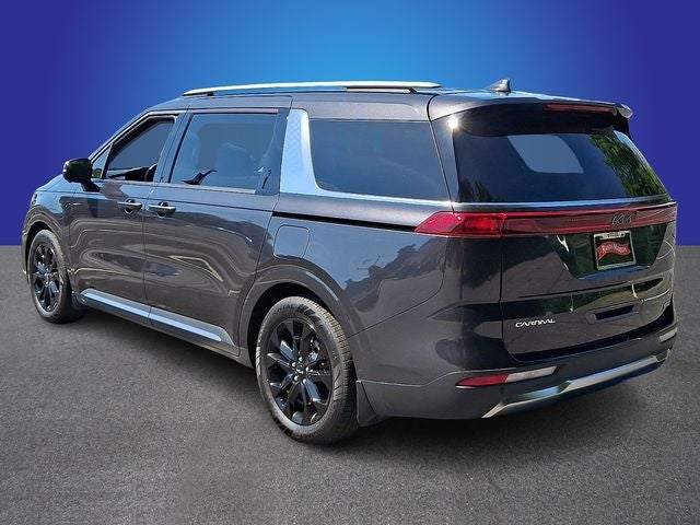 2023 Kia Carnival SX