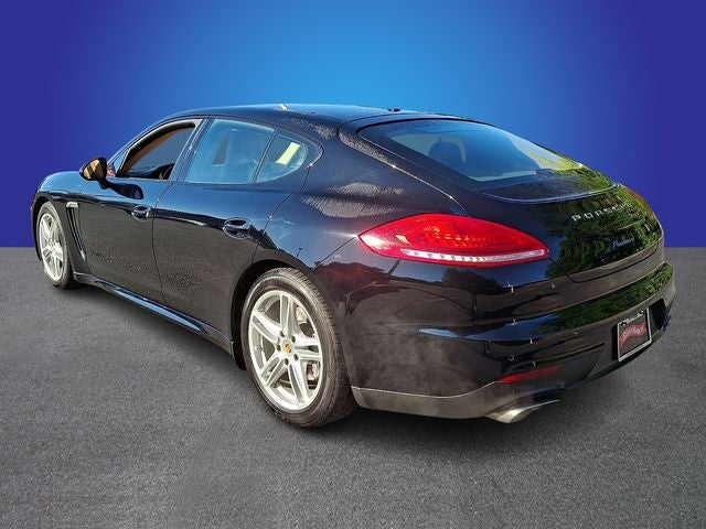 2016 Porsche Panamera Edition
