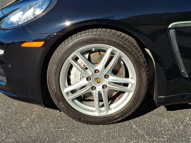 2016 Porsche Panamera Edition