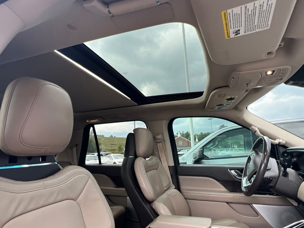 2022 Lincoln Navigator L Reserve