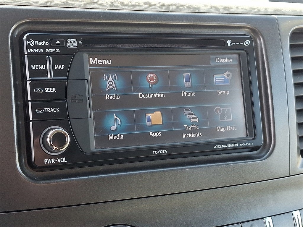 2014 Toyota Sienna XLE 8 Passenger