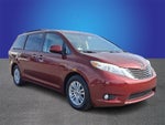 2014 Toyota Sienna XLE 8 Passenger
