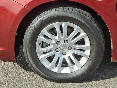 2014 Toyota Sienna XLE 8 Passenger