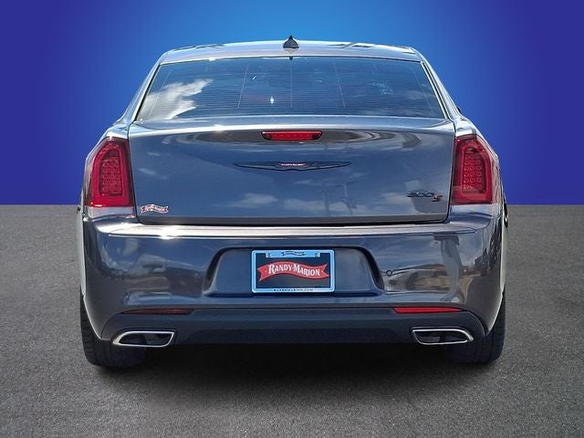 2022 Chrysler 300 S