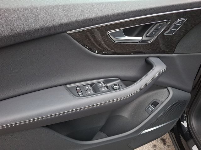 2025 Audi Q7 55 Premium Plus quattro