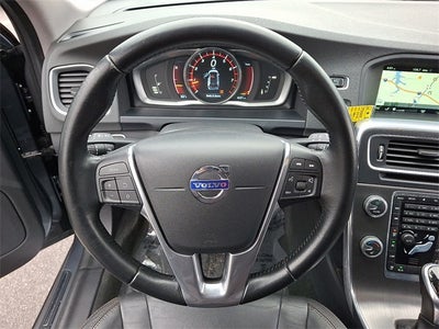2016 Volvo V60 Cross Country T5