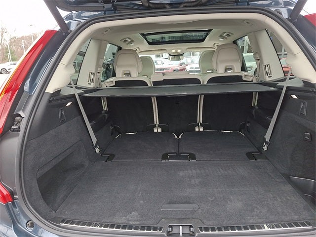 2024 Volvo XC90 Recharge Plug-In Hybrid T8 Core Bright Theme